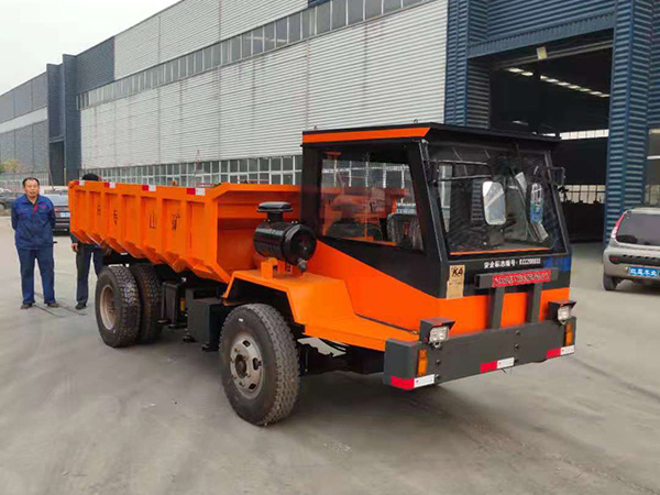 礦用四不像運(yùn)輸車